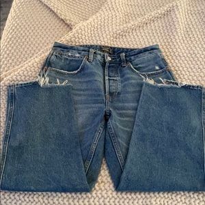 Abercrombie & Fitch High Rise Ankle Straight Jean